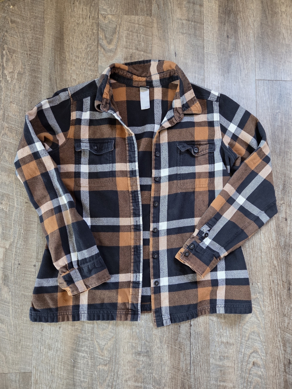 Patagonia Black, Brown & Cream Plaid Button-Up Shirt Jacket
